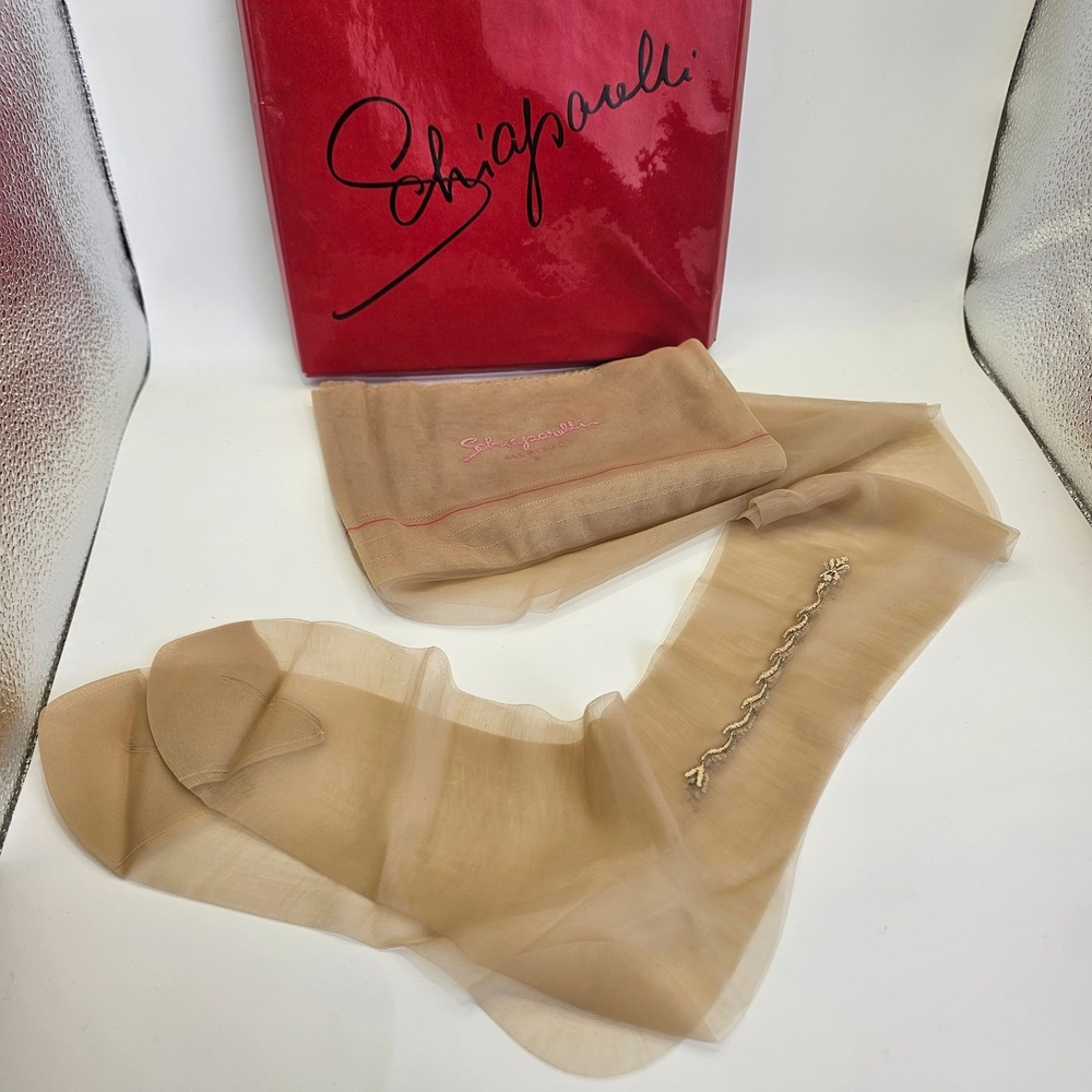 Vintage Schiaparelli Cassandra Nylon Stockings Size 9 Wild Rice NOS‎ Boxed